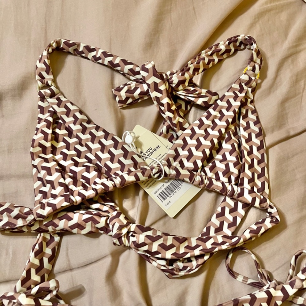 MONDAY SWIMWEAR- Palma top husk geo (size petite)